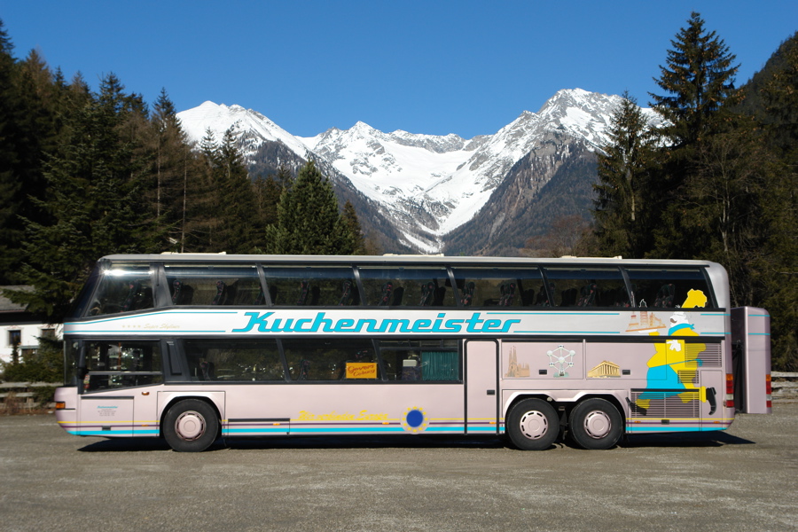 Doppelstockbus Seite li